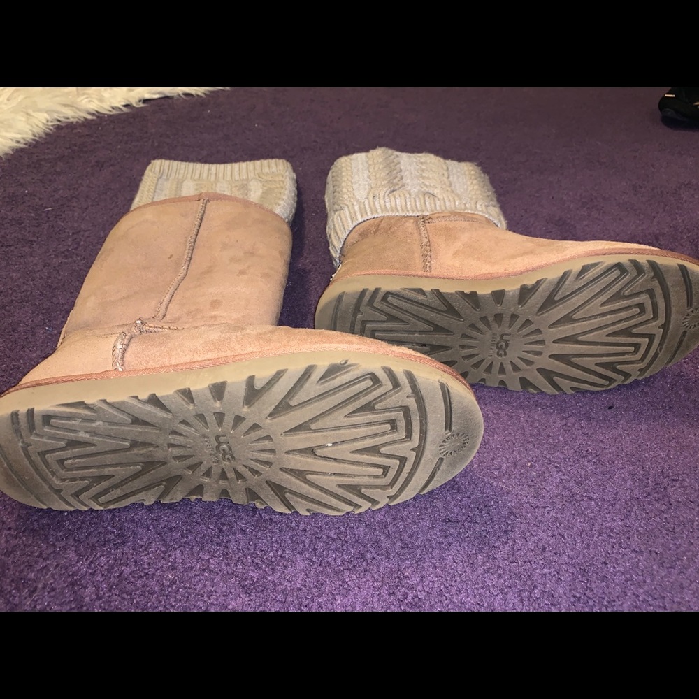 Women’s Ugg Boots - Picture 2 of 5